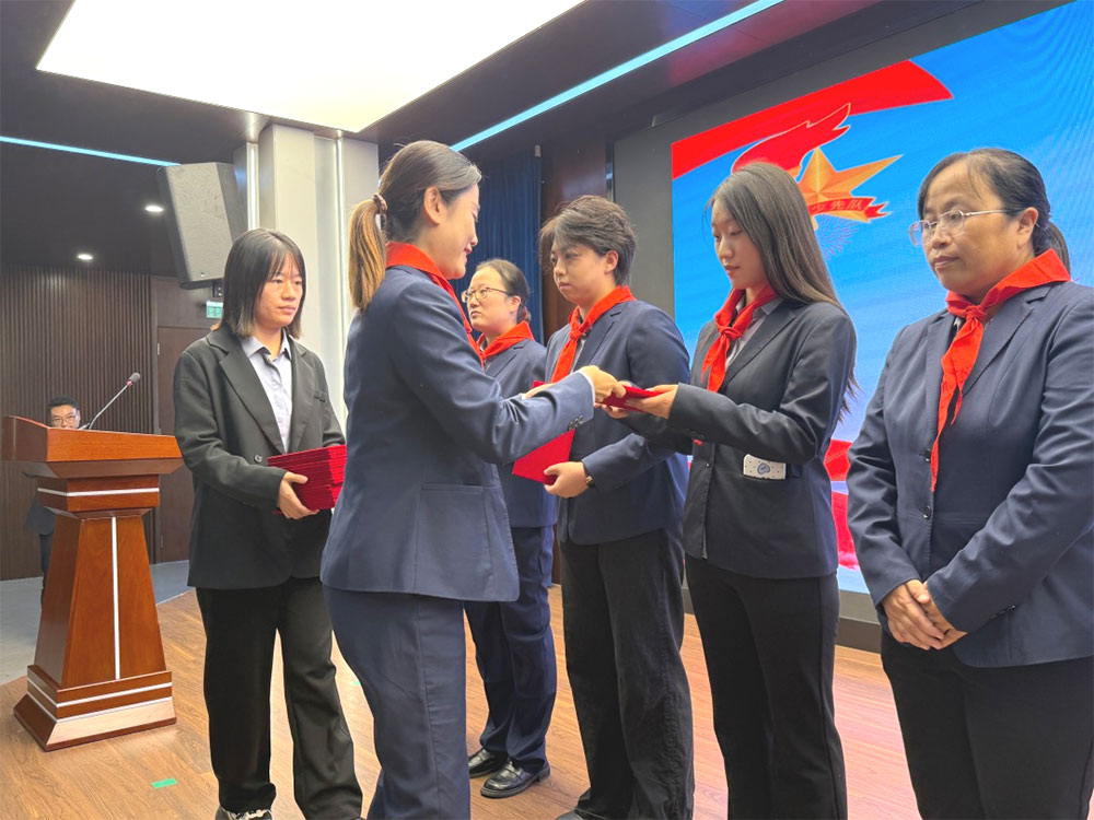强国复兴有我 争做新时代好少年