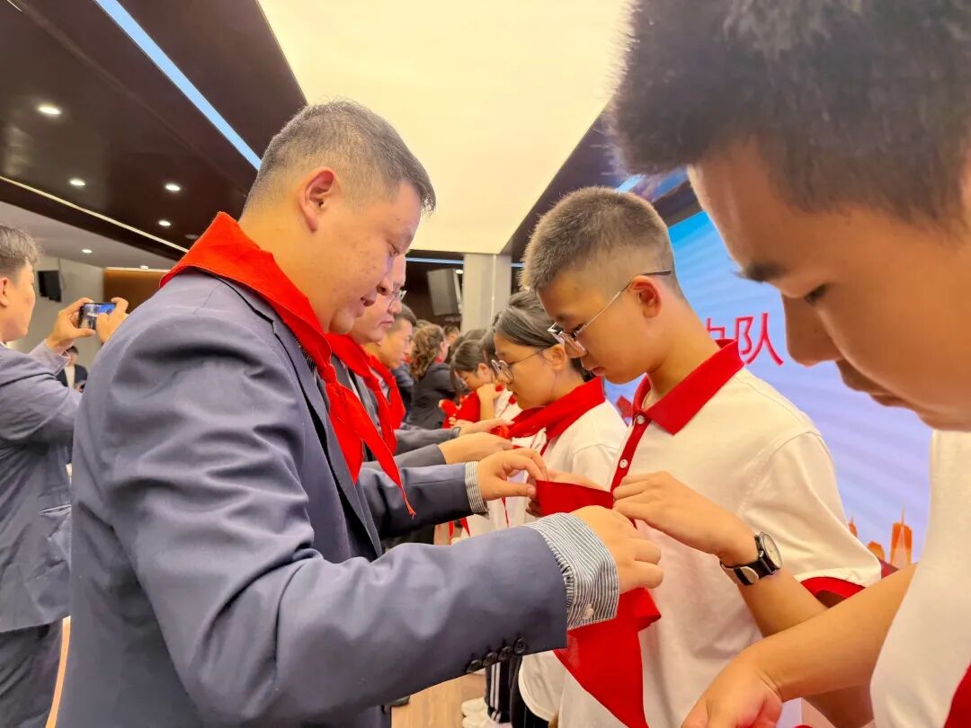 强国复兴有我 争做新时代好少年
