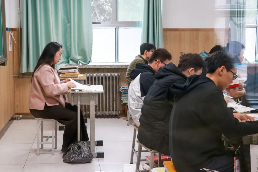 携手同心 共育未来丨高一年级家长开放日，家校携手共筑学生成长路