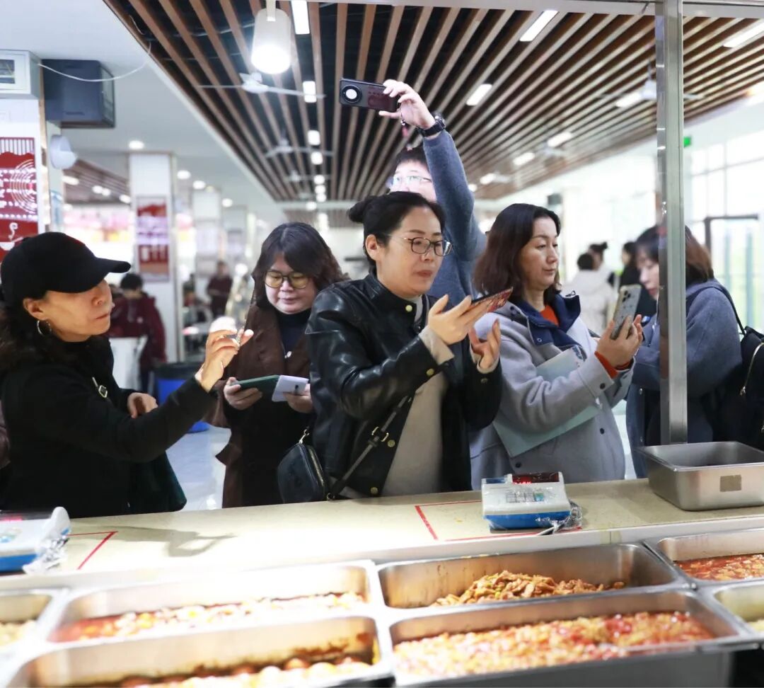 携手同心 共育未来丨高一年级家长开放日，家校携手共筑学生成长路