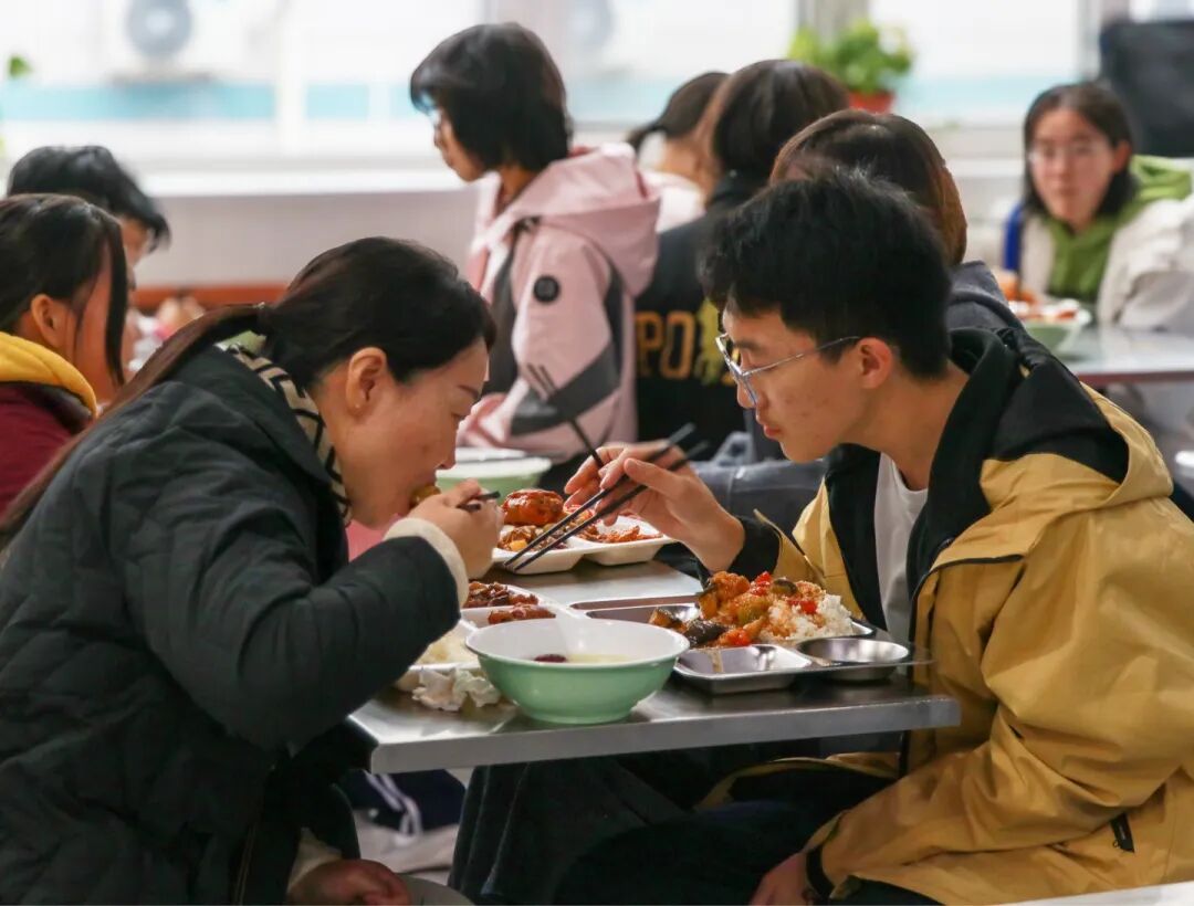 携手同心 共育未来丨高一年级家长开放日，家校携手共筑学生成长路