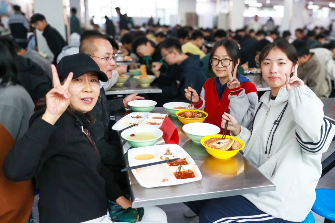 携手同心 共育未来丨高一年级家长开放日，家校携手共筑学生成长路