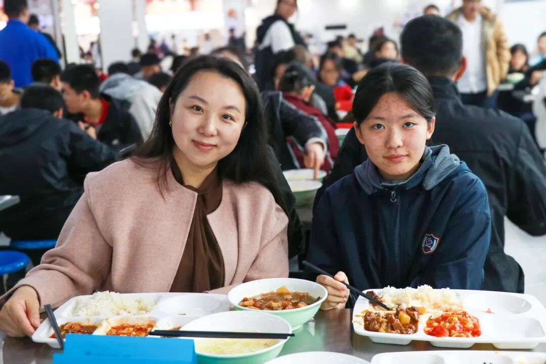 携手同心 共育未来丨高一年级家长开放日，家校携手共筑学生成长路