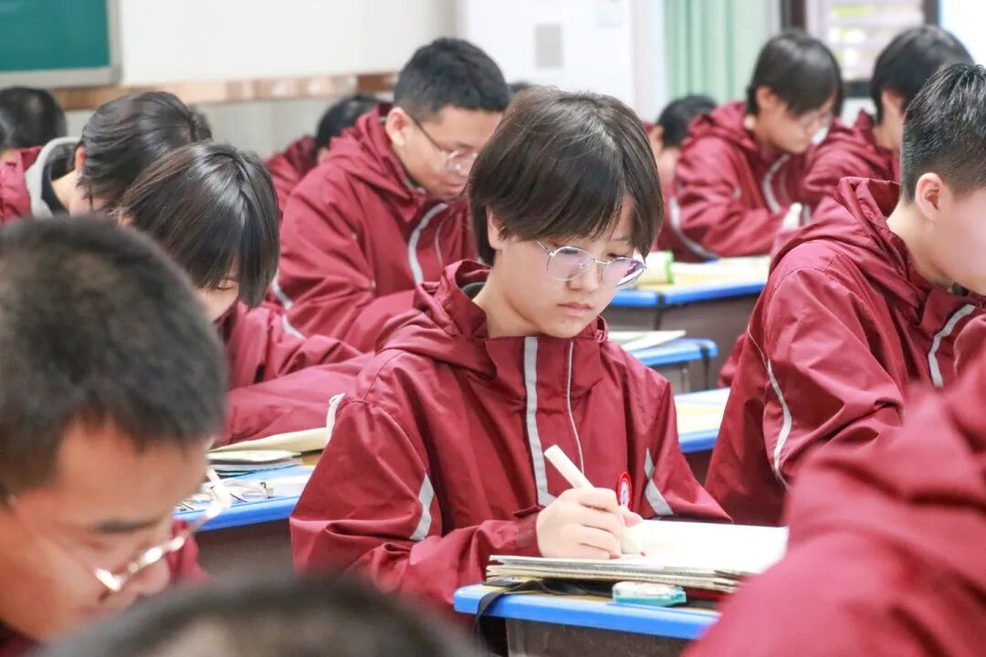 鏖战高三 青春无悔丨点亮那段名为“高三”的时光