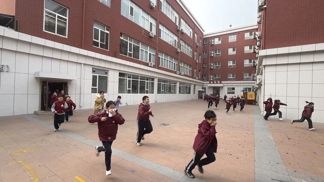 【立小•安全】穿越