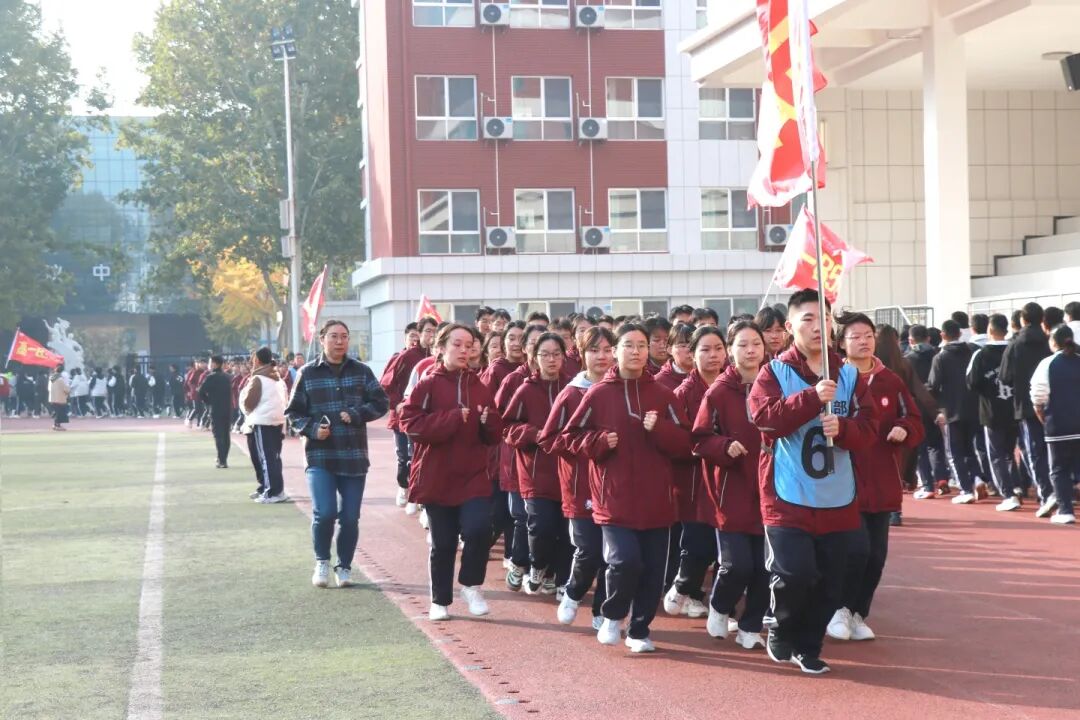 校园温度计丨刻度上的时光与热爱