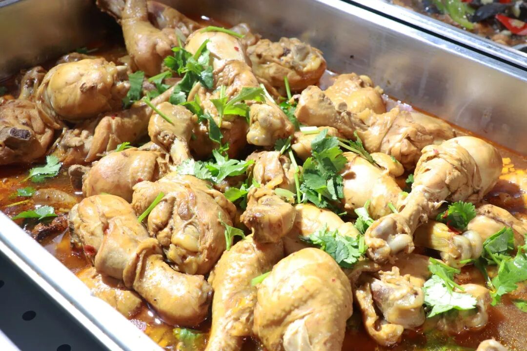 校园温度计丨刻度上的时光与热爱