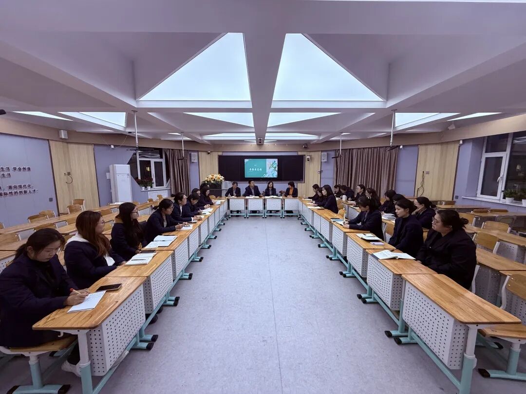 立小•教研】秋光为序 共赴新程|期中教育教学总结会
