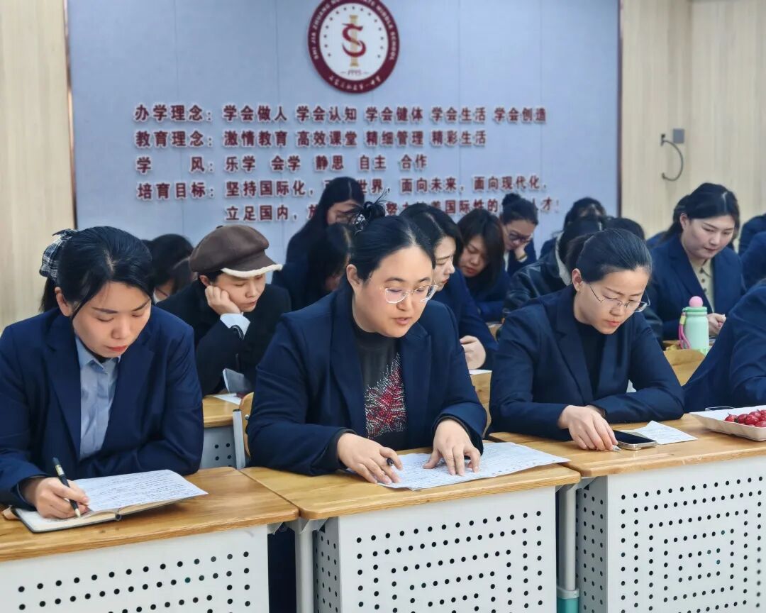 立小•教研】秋光为序 共赴新程|期中教育教学总结会