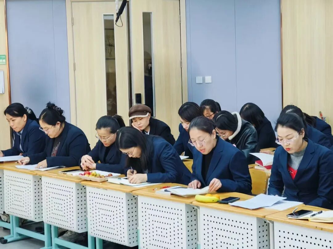 立小•教研】秋光为序 共赴新程|期中教育教学总结会