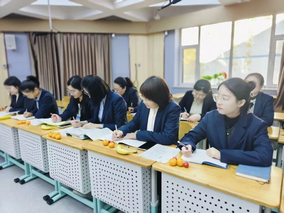 立小•教研】秋光为序 共赴新程|期中教育教学总结会