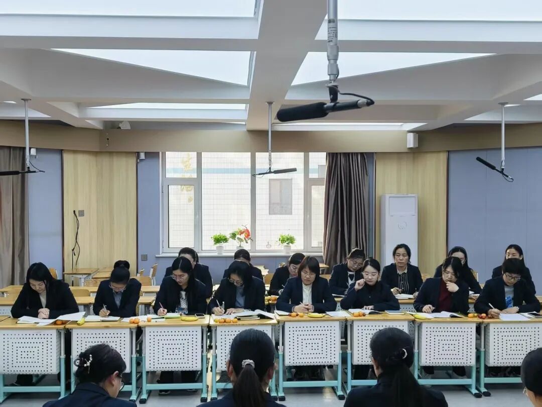 立小•教研】秋光为序 共赴新程|期中教育教学总结会