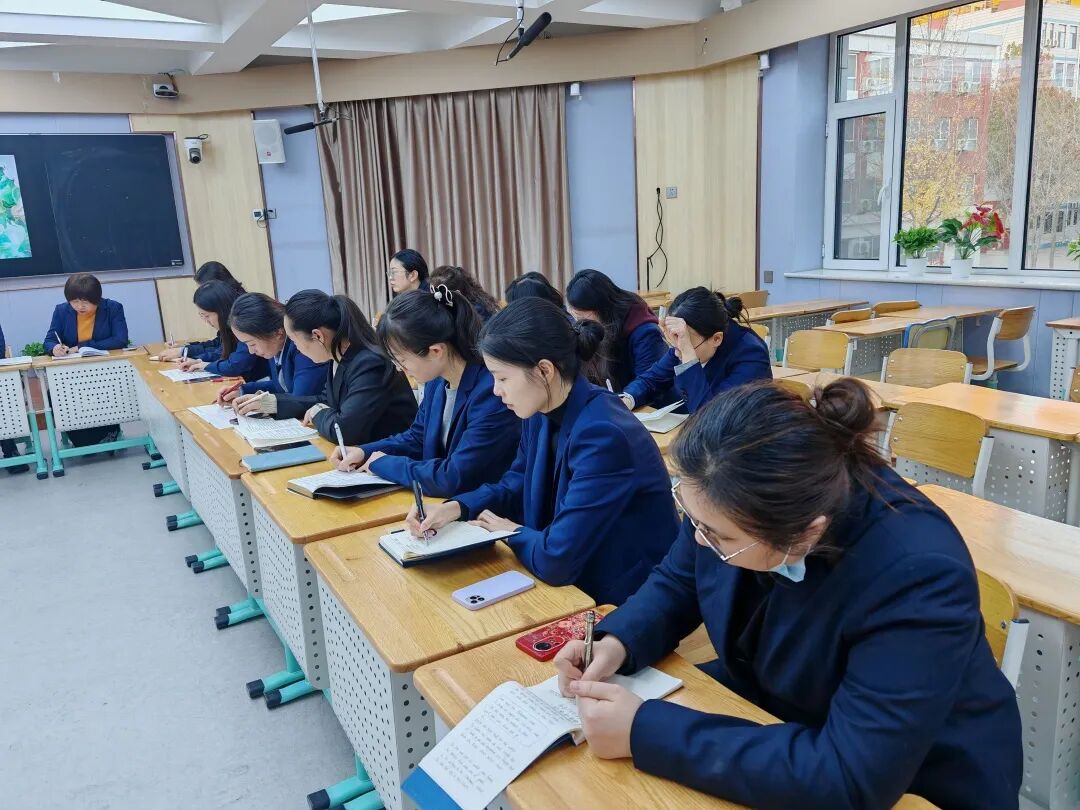 立小•教研】秋光为序 共赴新程|期中教育教学总结会