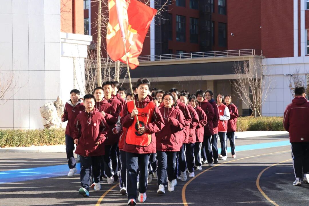 嗨！介绍一下，这是我的校园搭子！