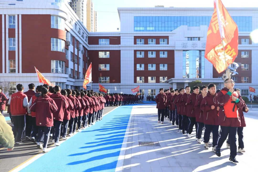 嗨！介绍一下，这是我的校园搭子！