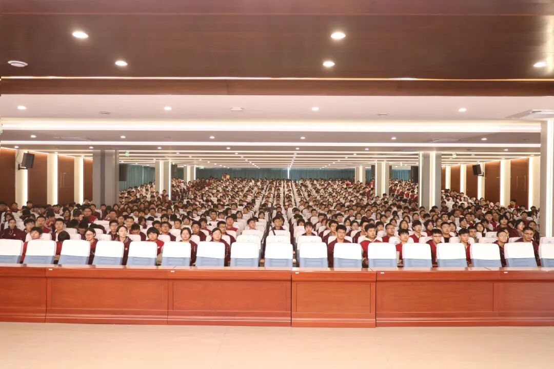 法治进校园 护航青春不“欺凌”丨我校开展法制教育专题讲座