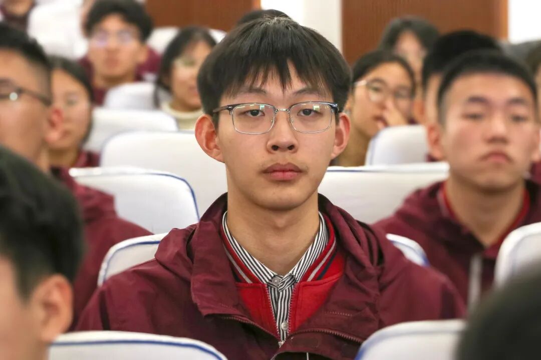 法治进校园 护航青春不“欺凌”丨我校开展法制教育专题讲座