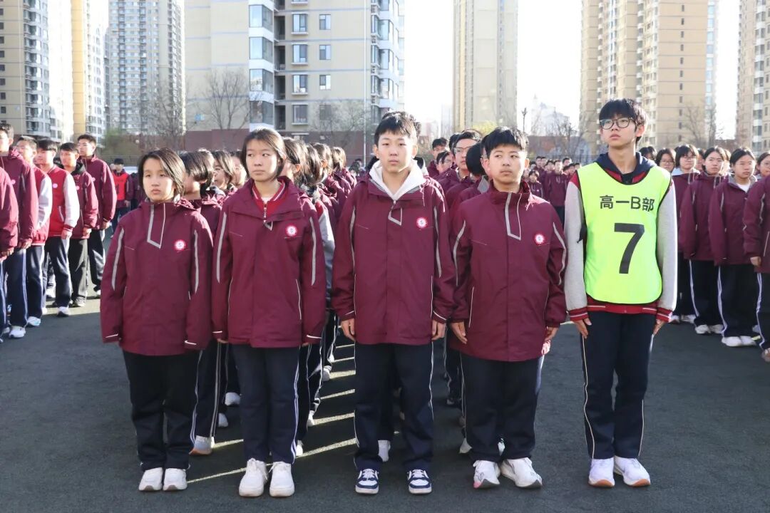 以国之名寄哀思 以史为鉴砺初心｜私立一中举行国家公祭日主题升旗仪式