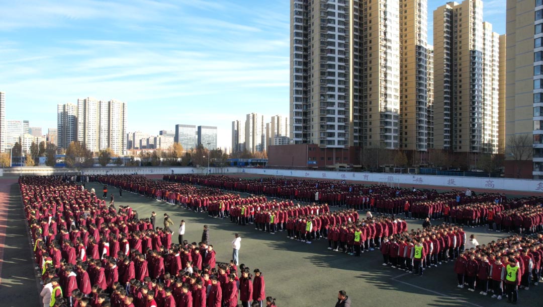 以国之名寄哀思 以史为鉴砺初心｜私立一中举行国家公祭日主题升旗仪式