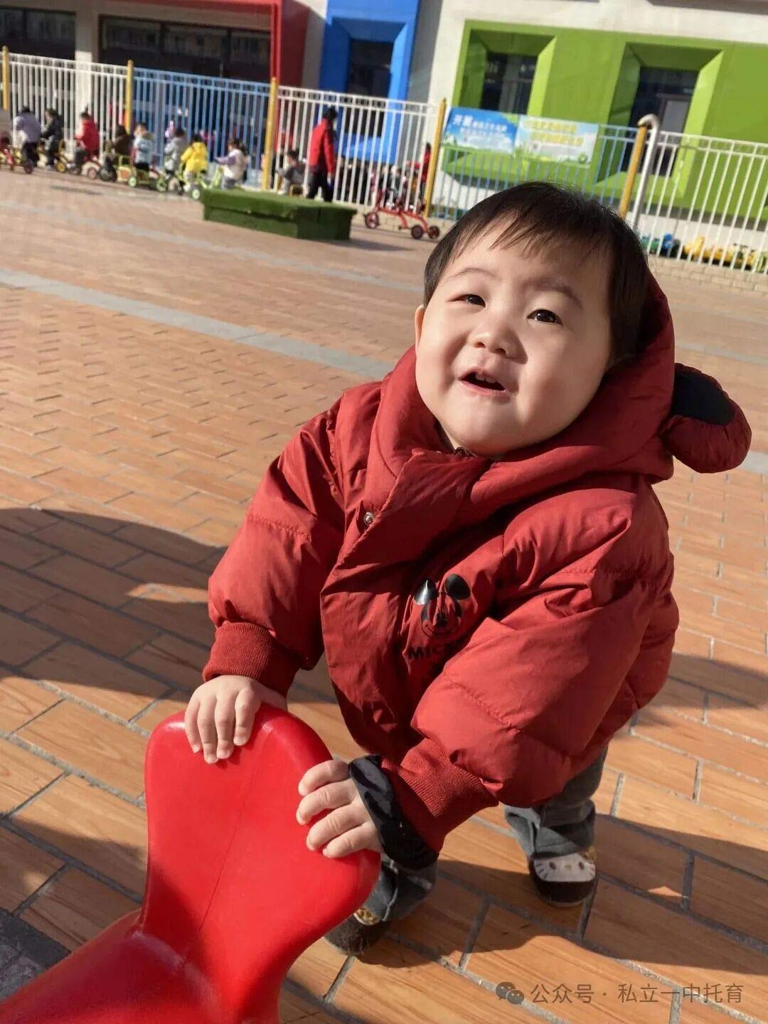 托育冬季健康指南，守护萌娃温暖过冬