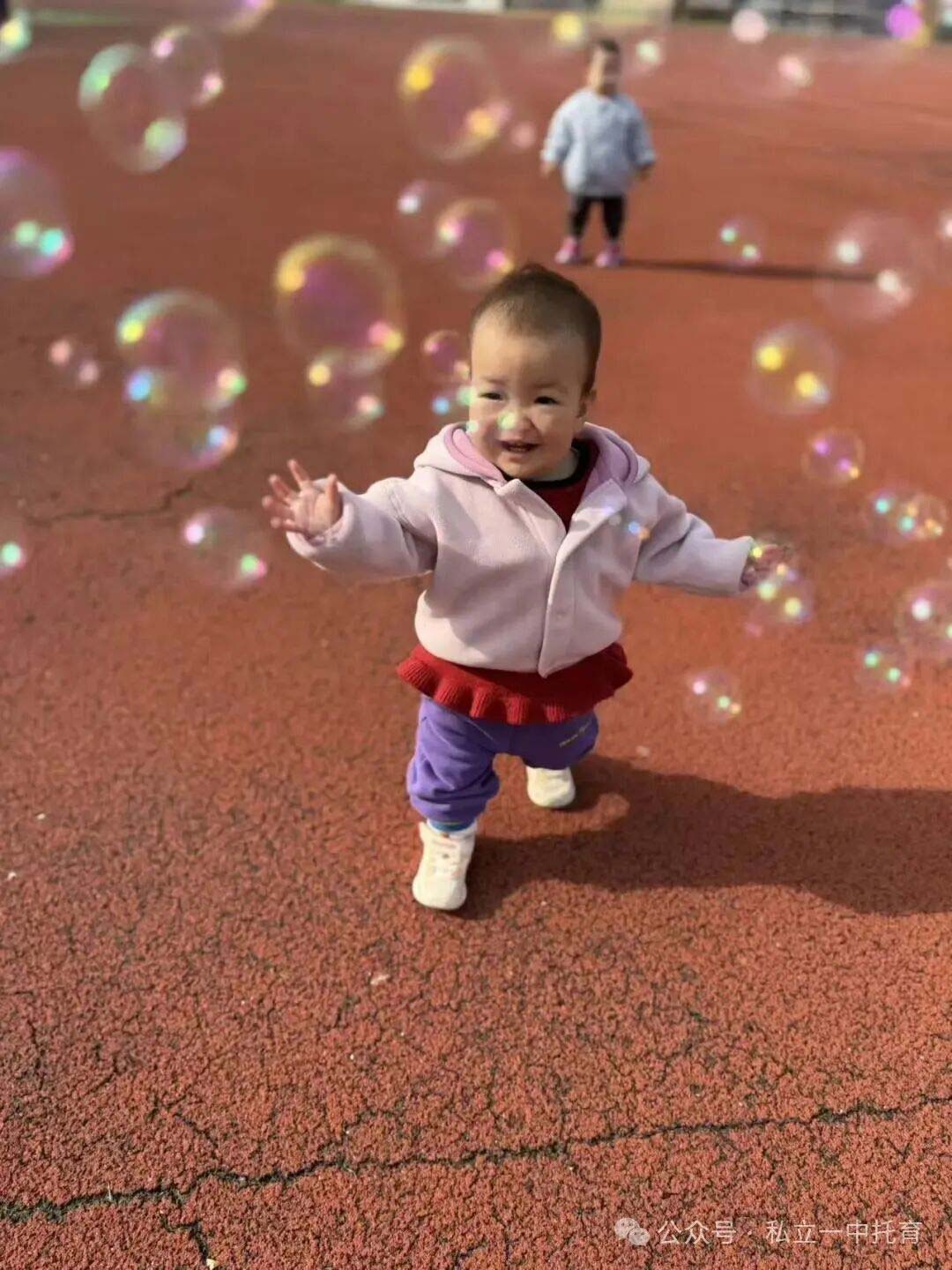 托育冬季健康指南，守护萌娃温暖过冬