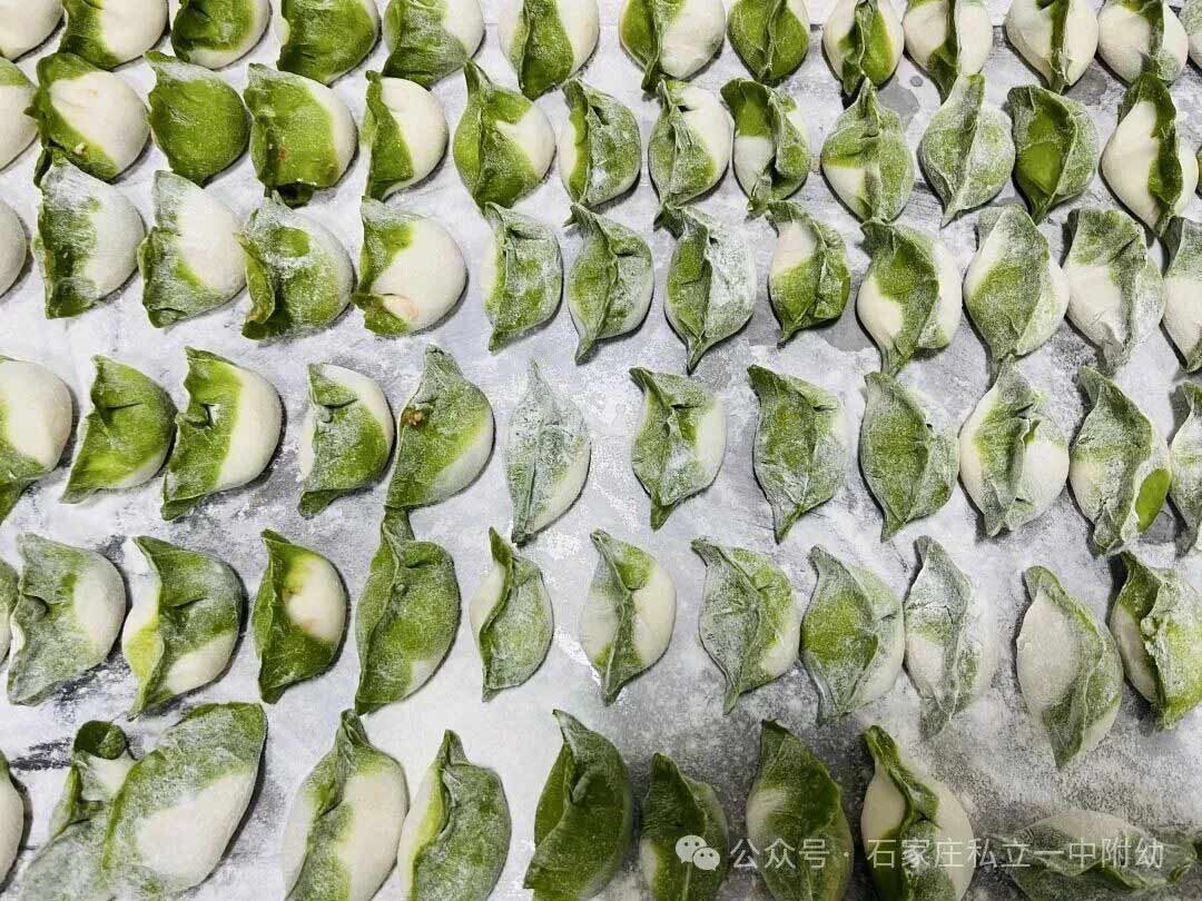 【私立一中幼儿园】冬至吃饺子啦！