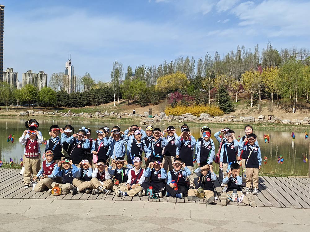 花开正当时，春游促成长——石家庄私立一中附小衔接部春游活动纪实