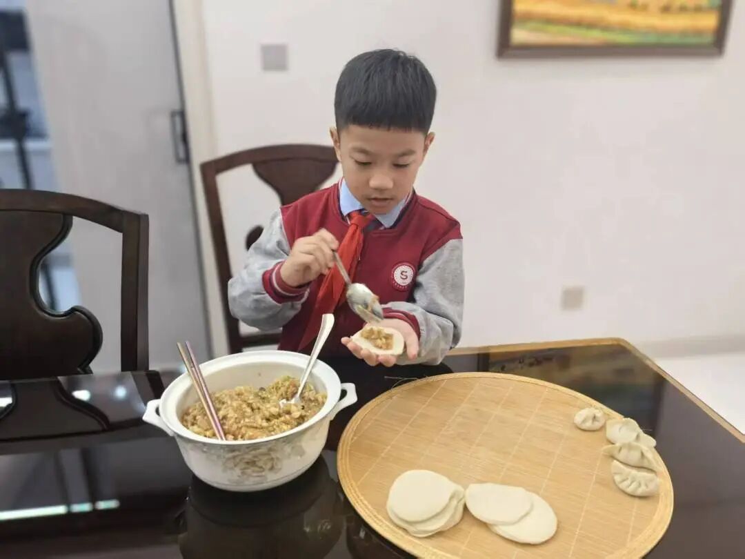 【立小•劳育】除了知识，我们更想教给孩子这些……｜劳育节的温暖与收获纪实