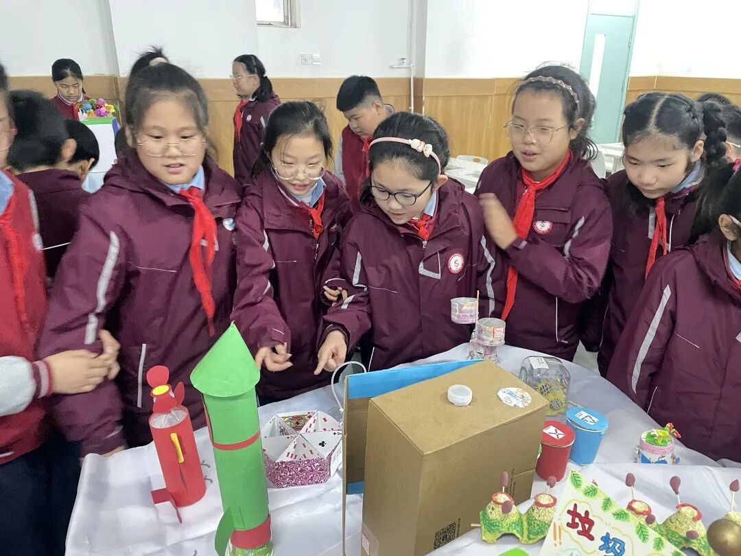 【立小•劳育】除了知识，我们更想教给孩子这些……｜劳育节的温暖与收获纪实