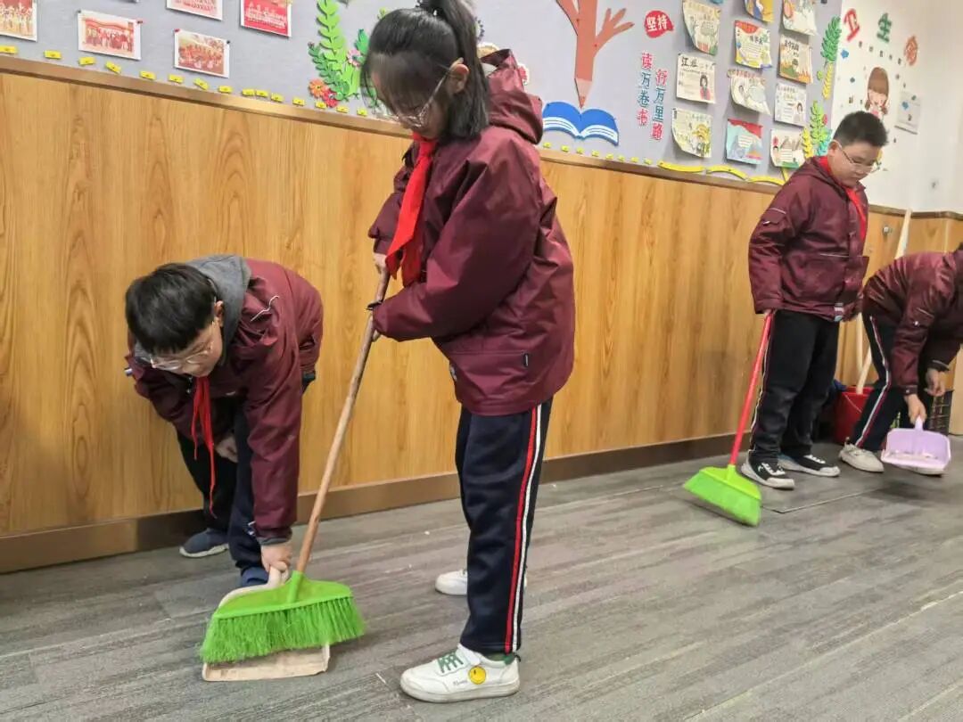 【立小•劳育】除了知识，我们更想教给孩子这些……｜劳育节的温暖与收获纪实