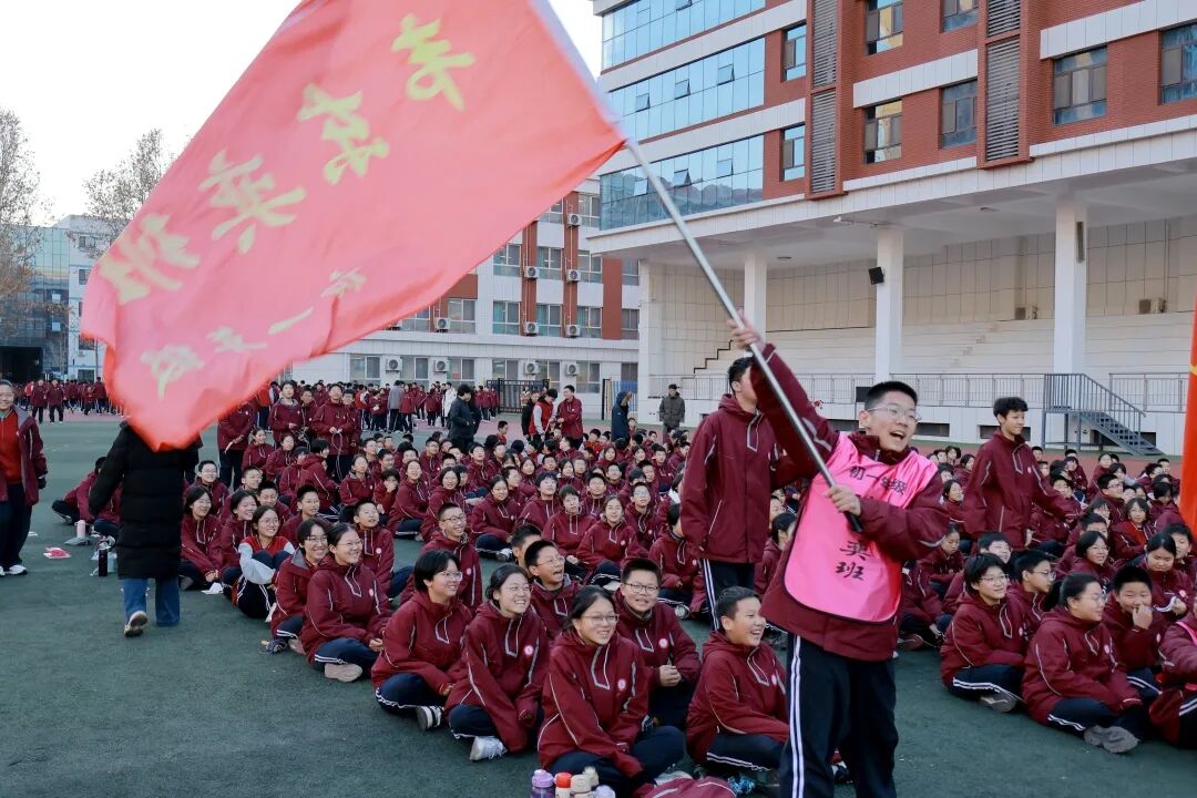 跃动青春,绳采飞扬! 私立一中初一跳绳赛见证速度与团结的荣光