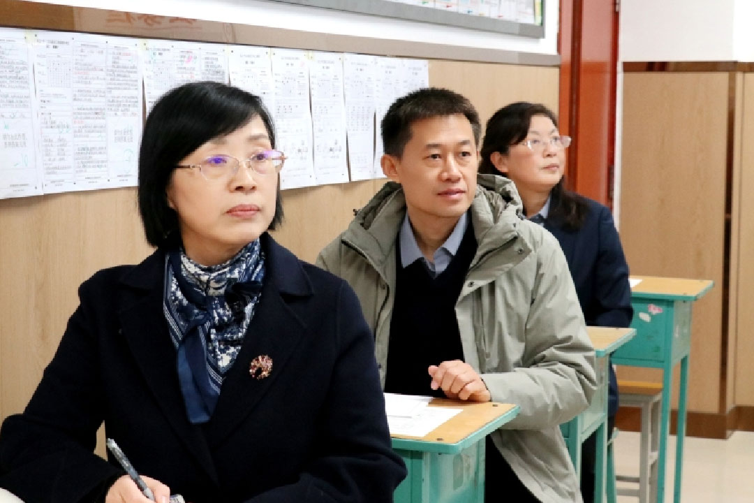 逐光而行循道远，专家引领助远航 | 市教科所专家团队莅临私立一中