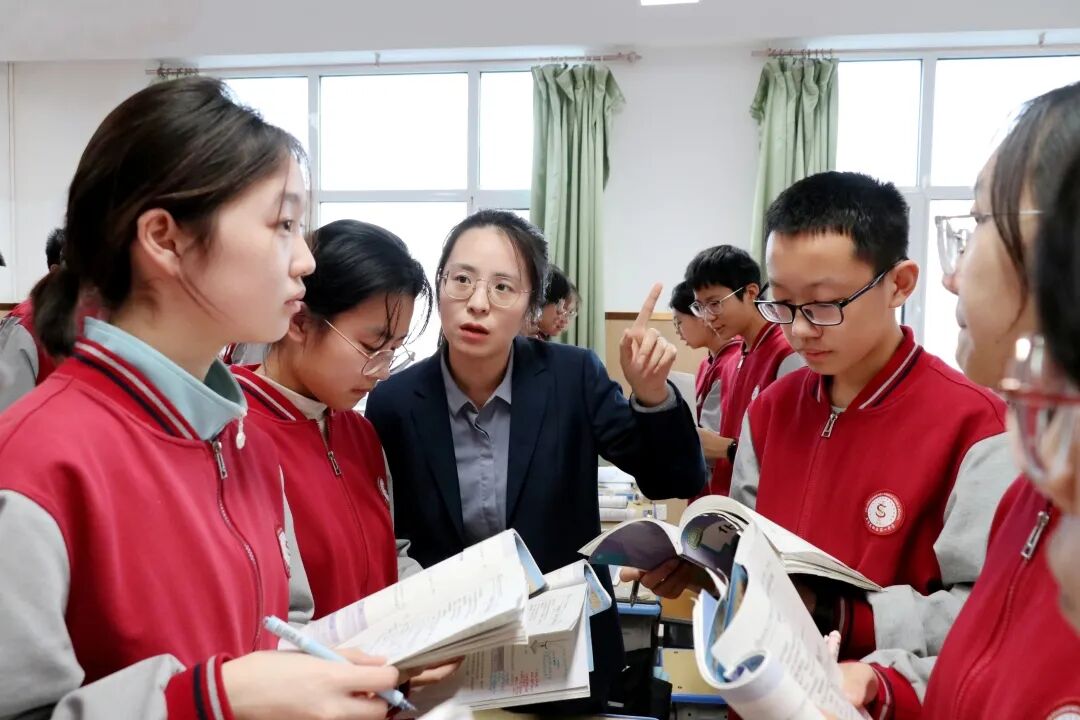 逐光而行循道远，专家引领助远航 | 市教科所专家团队莅临私立一中