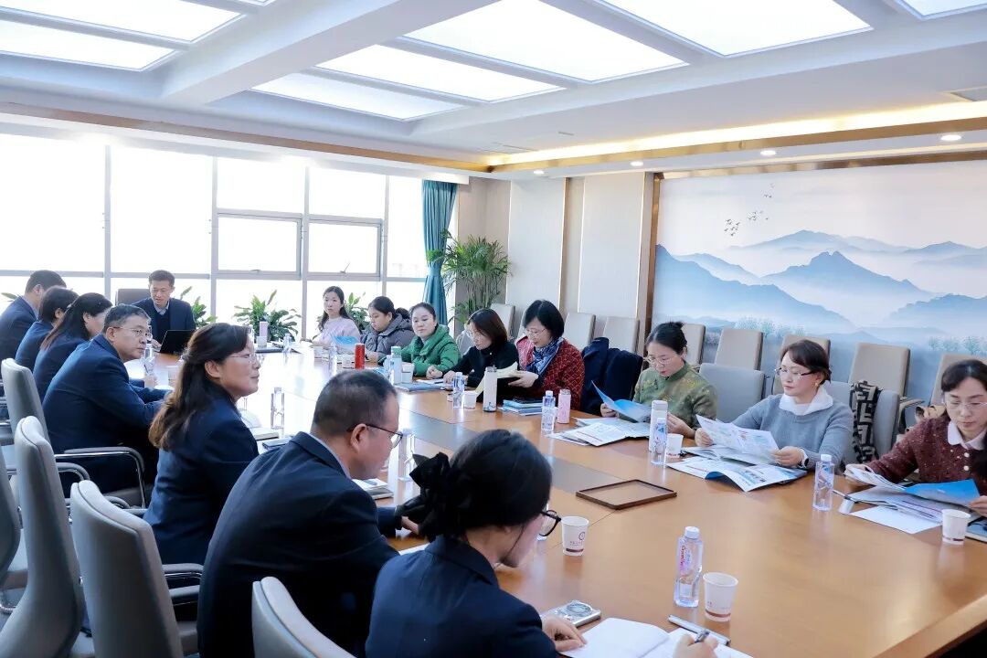 逐光而行循道远，专家引领助远航 | 市教科所专家团队莅临私立一中