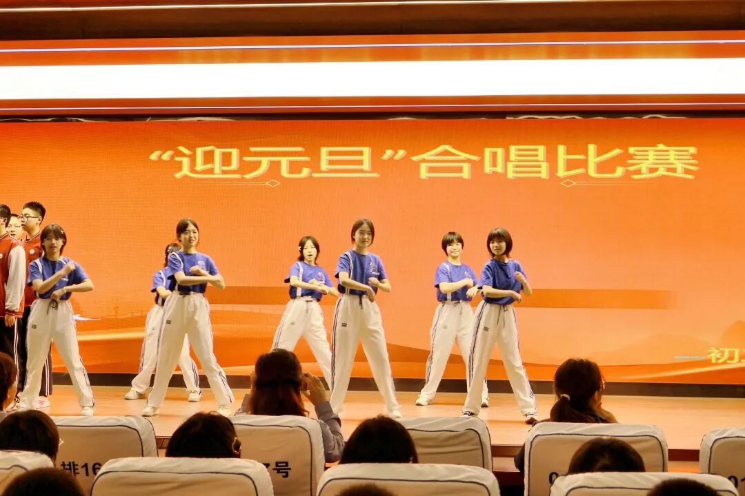 以歌声为翼，赴青春之约 | 私立一中初二年级合唱比赛