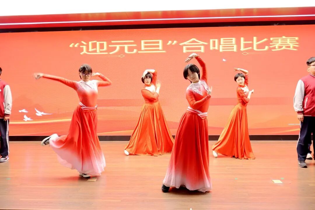 以歌声为翼，赴青春之约 | 私立一中初二年级合唱比赛