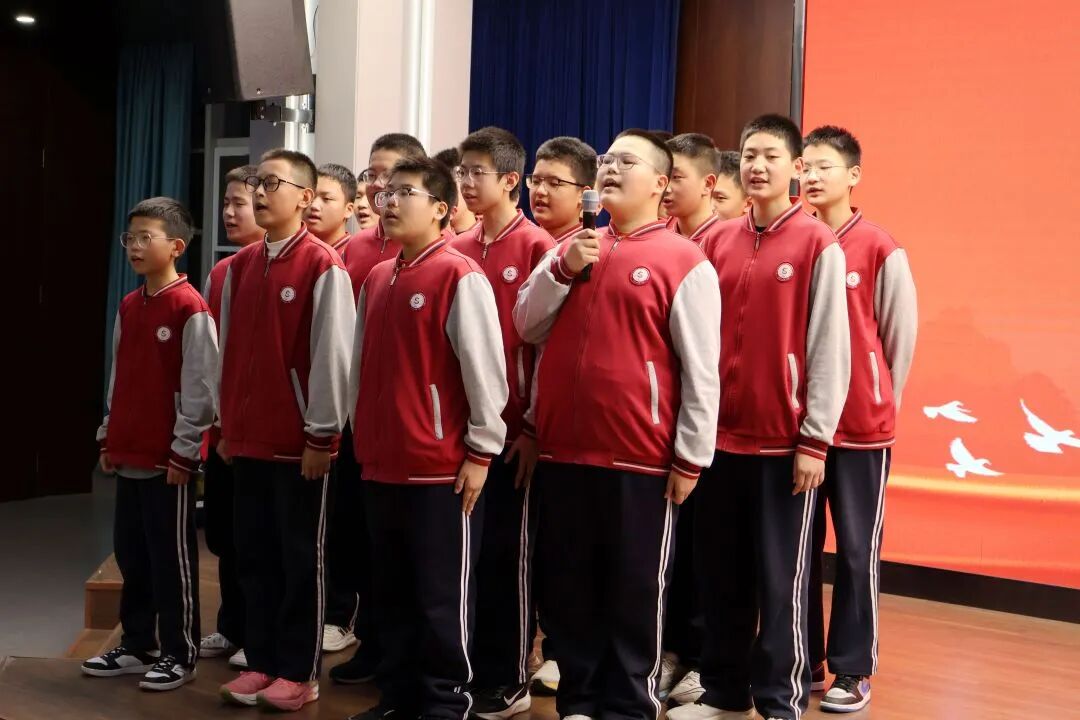以歌声为翼，赴青春之约 | 私立一中初二年级合唱比赛