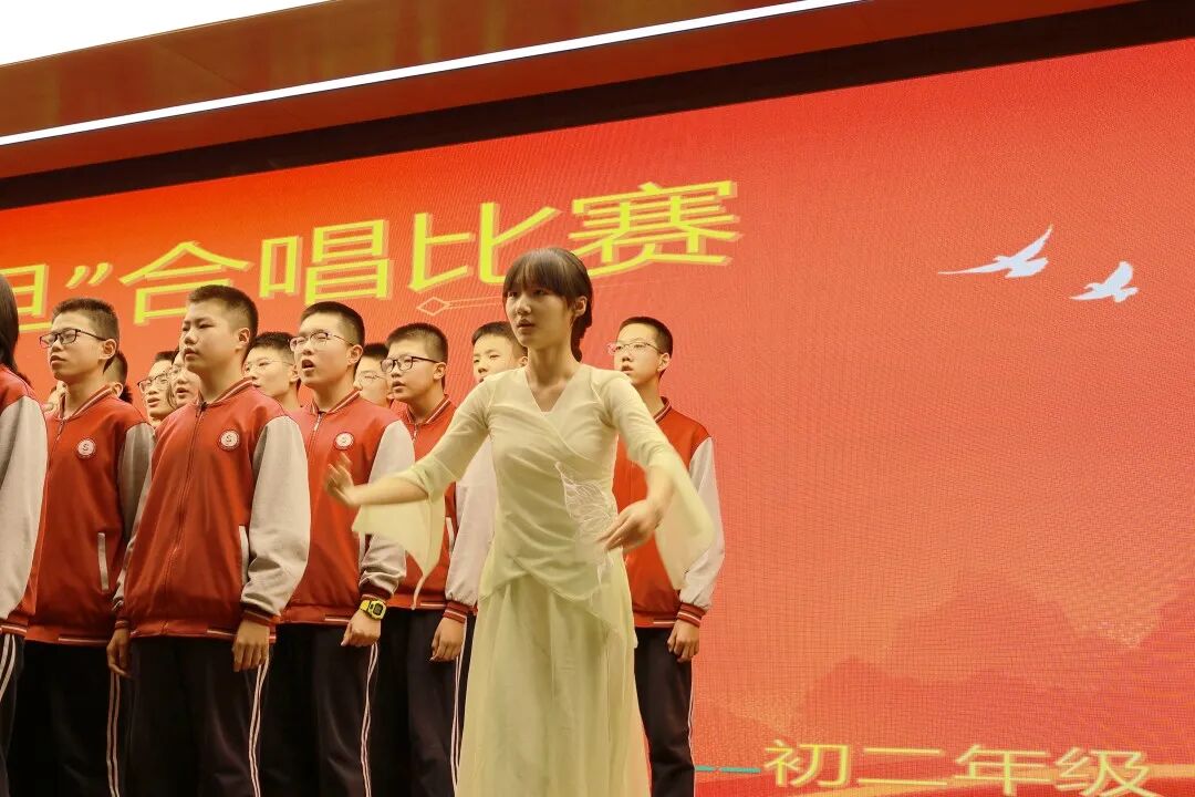 以歌声为翼，赴青春之约 | 私立一中初二年级合唱比赛