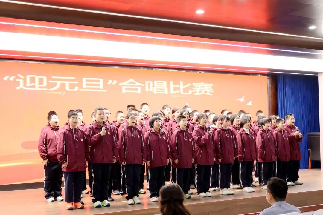 以歌声为翼，赴青春之约 | 私立一中初二年级合唱比赛