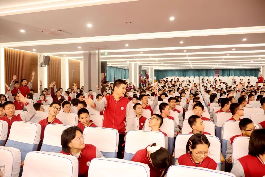 以歌声为翼，赴青春之约 | 私立一中初二年级合唱比赛