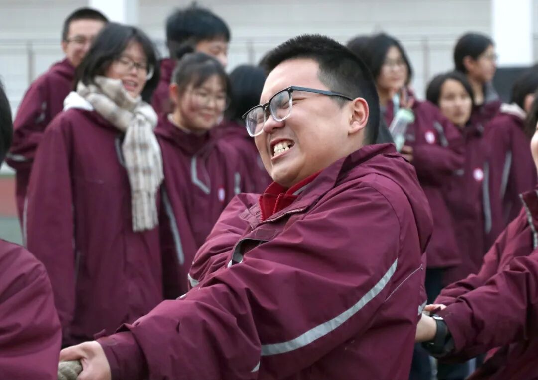 力拔山兮气盖世！丨私立一中高中学子迎元旦拔河比赛圆满举行