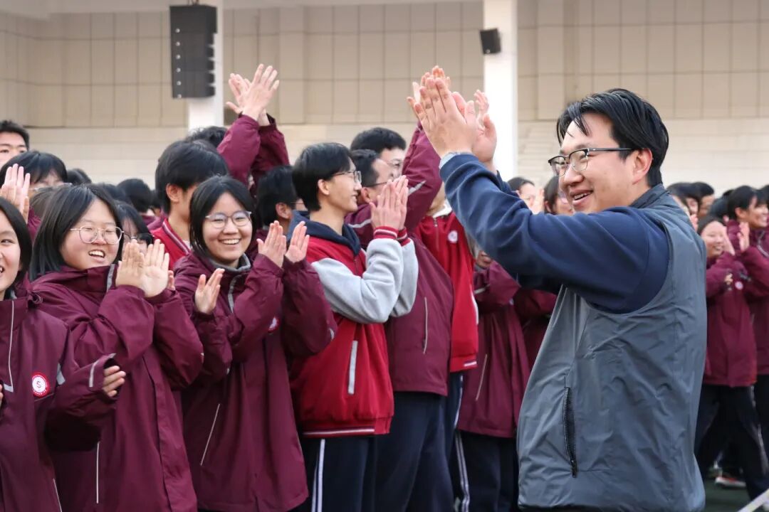 力拔山兮气盖世！丨私立一中高中学子迎元旦拔河比赛圆满举行