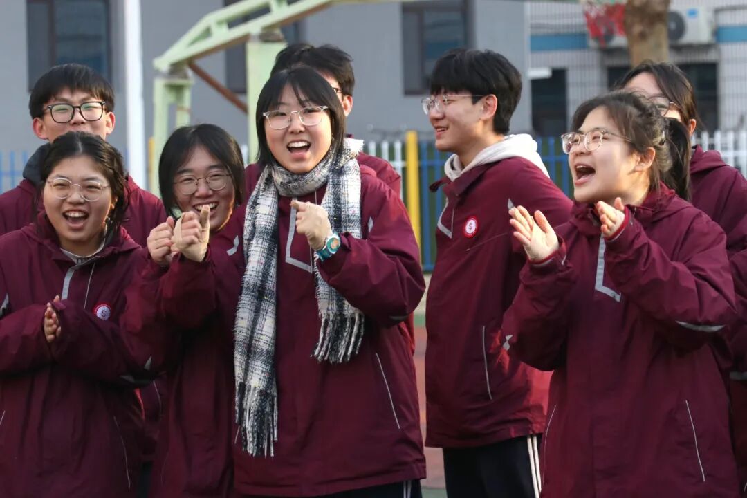 力拔山兮气盖世！丨私立一中高中学子迎元旦拔河比赛圆满举行