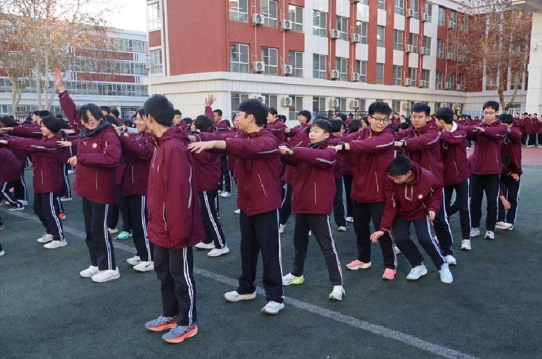 燃动青春,欢乐无限丨初三年级趣味运动会精彩上演