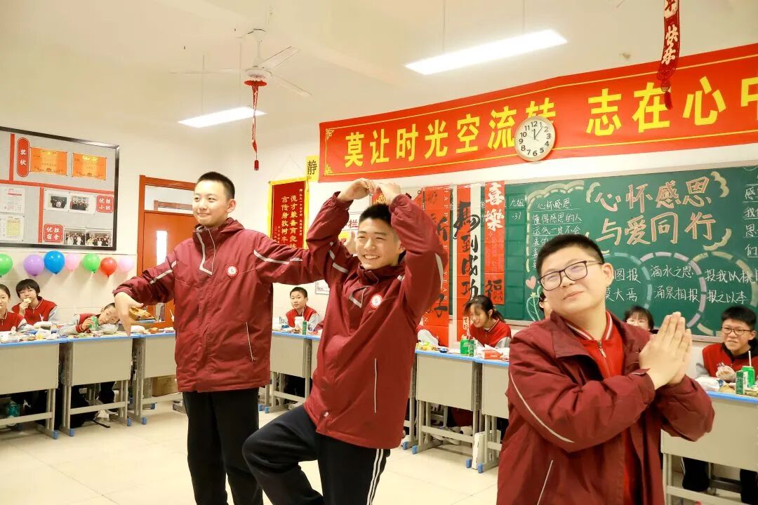 “元”梦新篇，“旦”启华章  | 私立一中初中部元旦联欢精彩速递