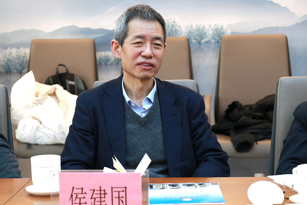 中国民办教育协会、中国教育国际交流协会领导及专家一行莅临私立一中调研指导