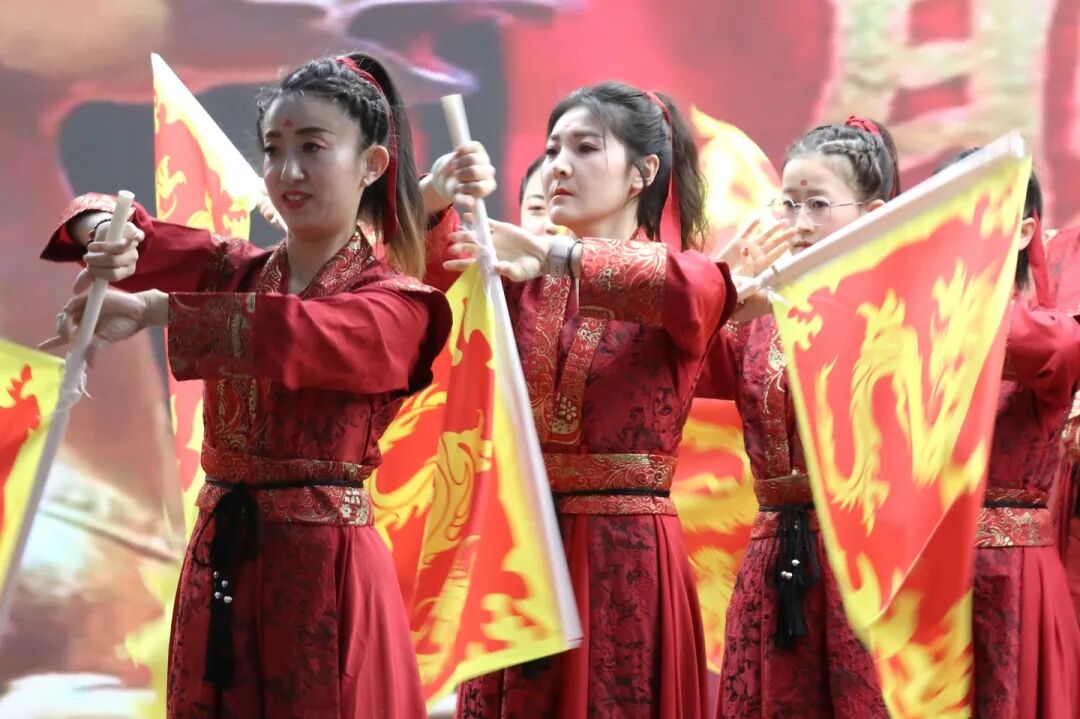 万马奔腾  共创辉煌丨石家庄私立一中教育集团2026年会盛典圆满举行