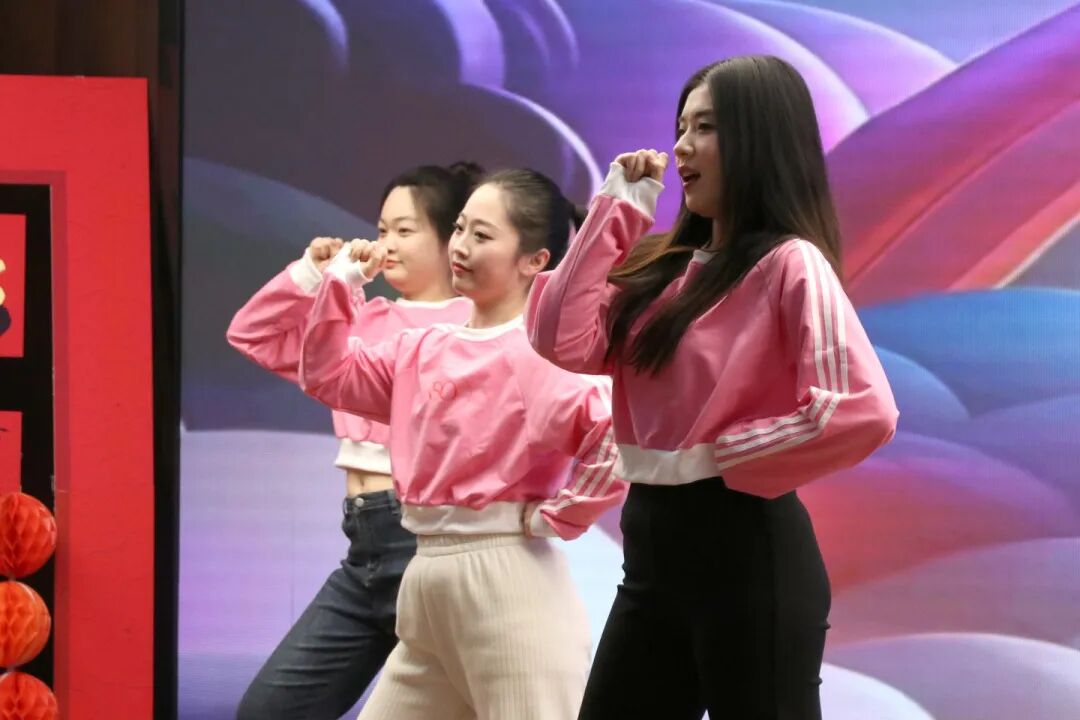 万马奔腾  共创辉煌丨石家庄私立一中教育集团2026年会盛典圆满举行