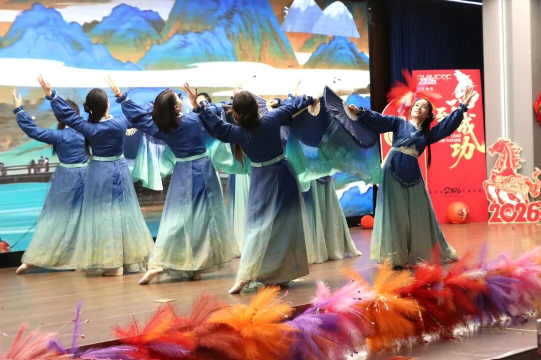 万马奔腾  共创辉煌丨石家庄私立一中教育集团2026年会盛典圆满举行