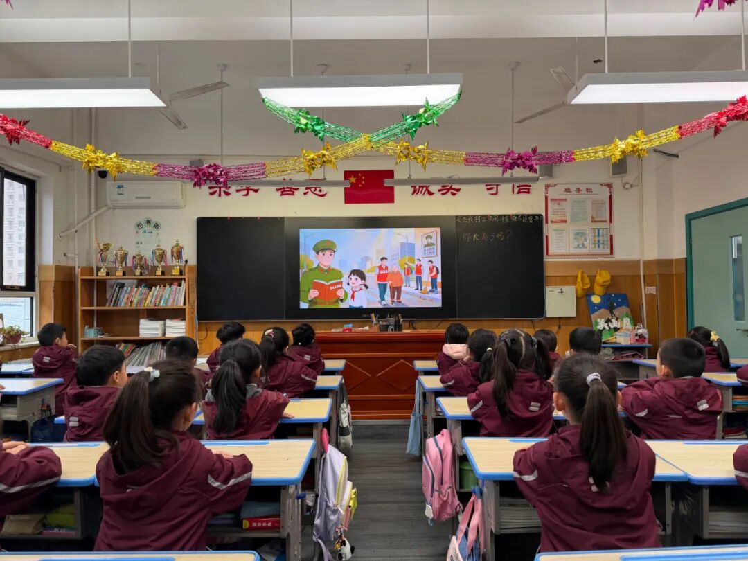 【立小•德育】追“锋”而行！立小的这节“必修课”太赞了 | 石家庄私立一中附属小学雷锋主题教育活动纪实